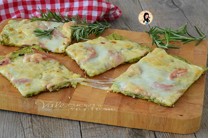 Schiacciata Di Zucchine Con Prosciutto Fomaggio E Mozzarella