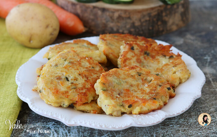 FRITTELLE DI POLLO E VERDURE RICETTA FRITTA O AL FORNO