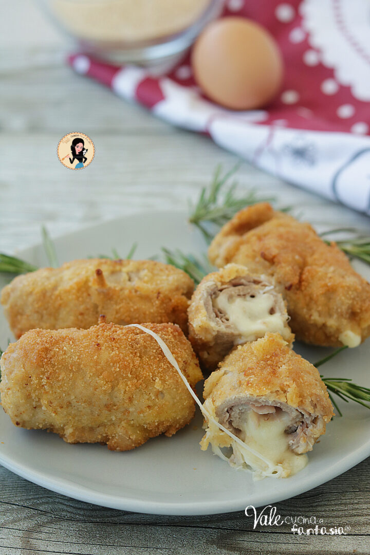 INVOLTINI DI CARNE IMPANATI con prosciutto e formaggio fritti o al forno