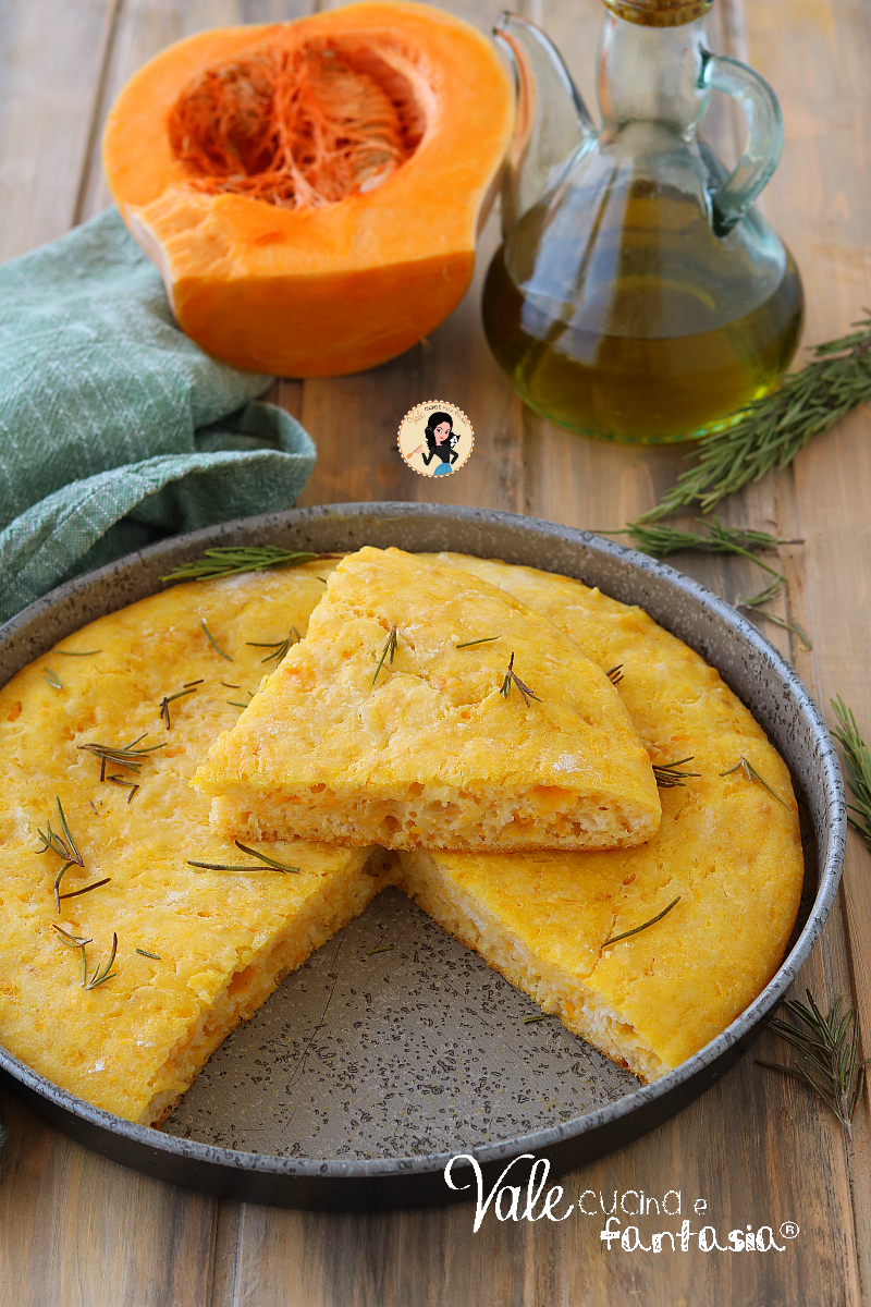FOCACCIA ALLA ZUCCA ricetta 