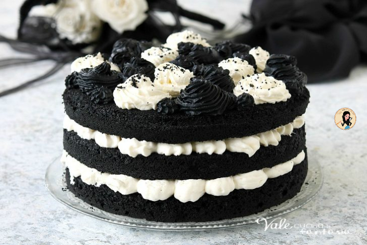 BLACK CAKE VELVET O TORTA DI VELLUTO NERO
