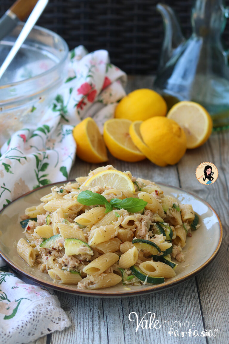 PASTA CON ZUCCHINE TONNO E LIMONE ricetta primo piatto