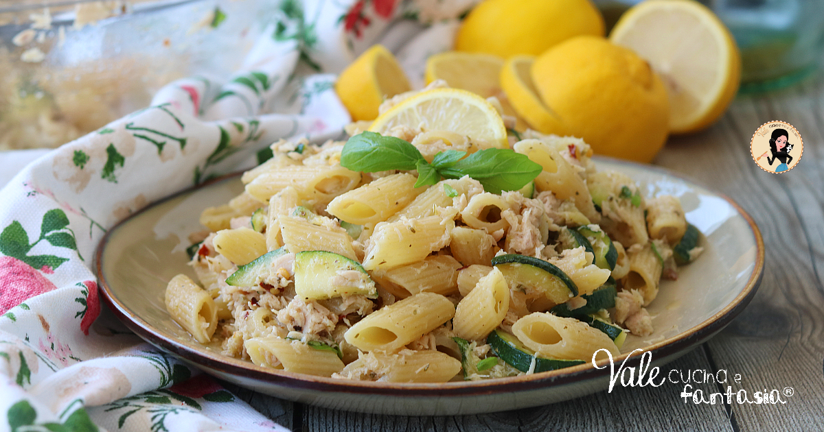 PASTA CON ZUCCHINE TONNO E LIMONE ricetta primo piatto