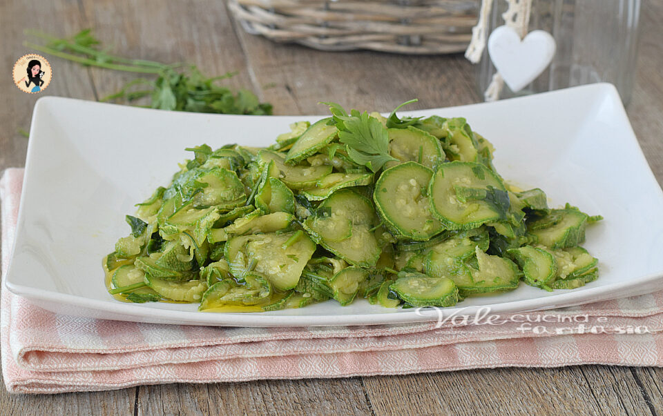 ZUCCHINE TRIFOLATE RICETTA CONTORNO VELOCE