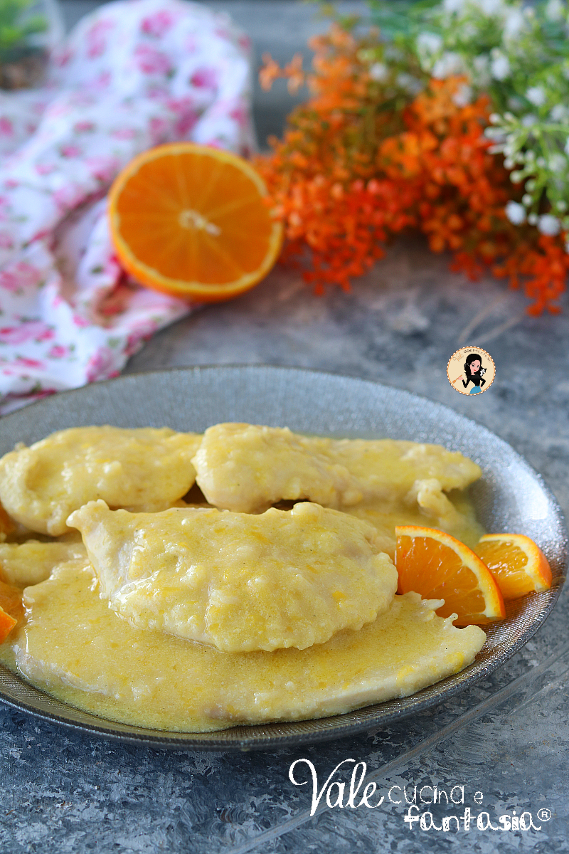 PETTI DI POLLO ALL'ARANCIA veloci e tenerissimi ricetta secondo piatto con il pollo facilissima, succulenta e veloce, scaloppine all'arancia