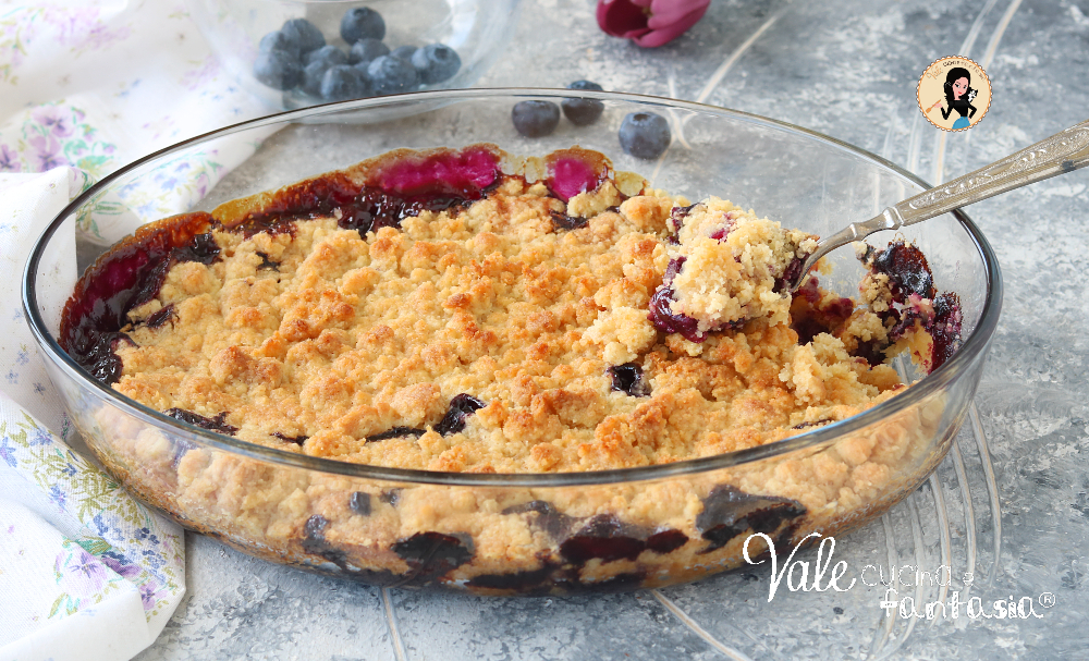 Crumble ai mirtilli ricetta dolce senza uova velocissima