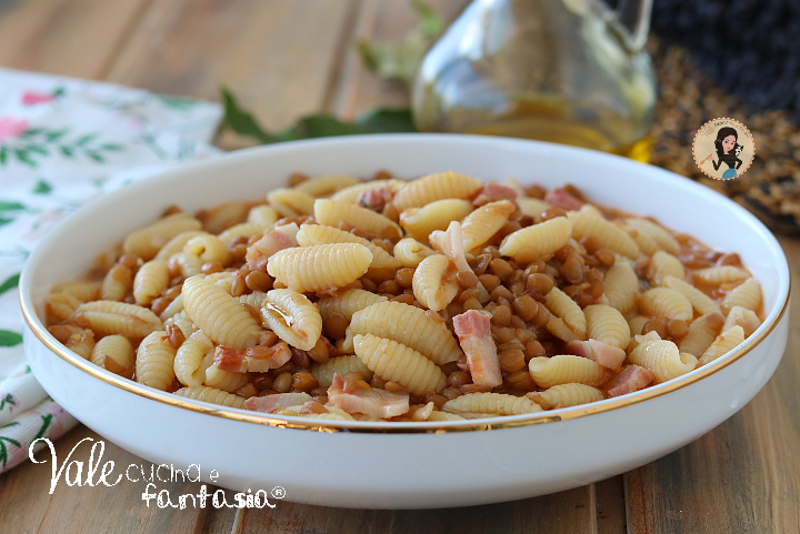 Pasta con lenticchie e pancetta ricetta primo piatto facilissimo e veloce!