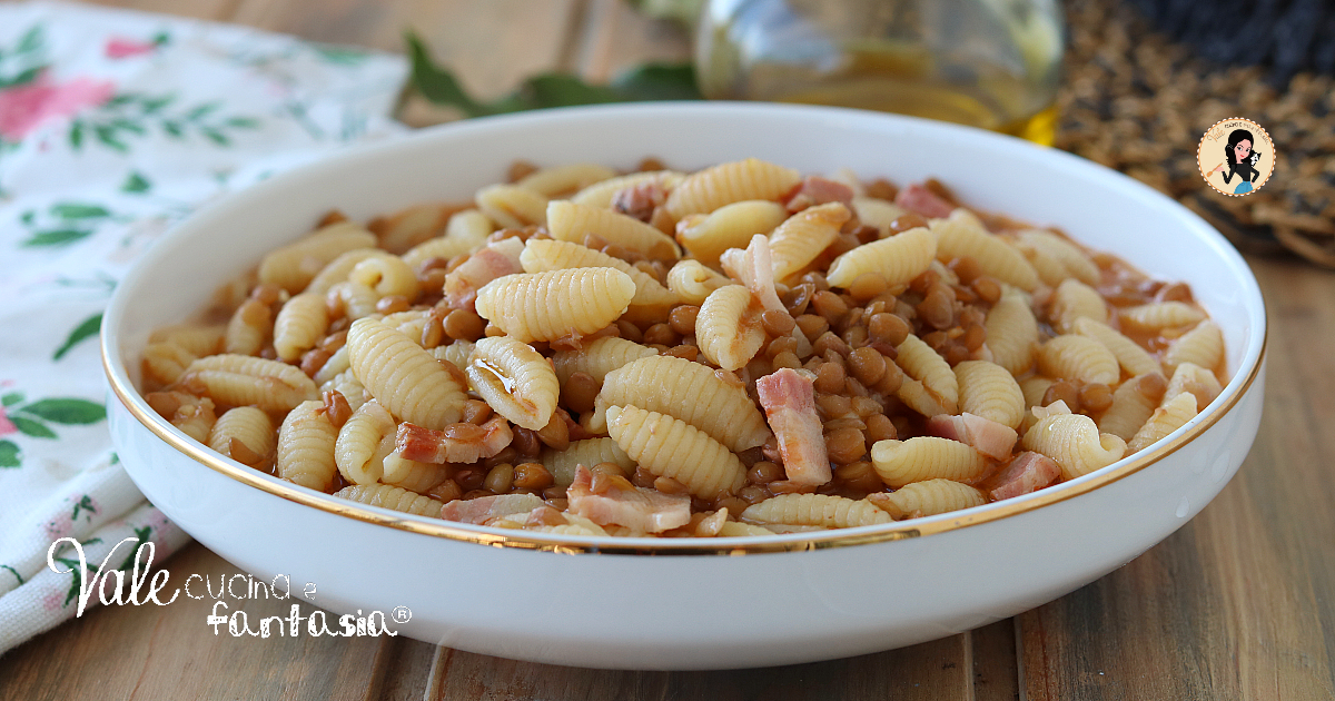 Pasta con lenticchie e pancetta ricetta primo piatto facilissimo!