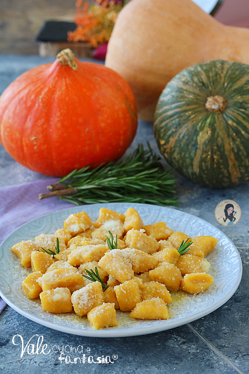 Gnocchi di zucca e ricotta ricetta primo piatto facile, gnocchetti alla zucca fatti in casa facili e buonissimi!