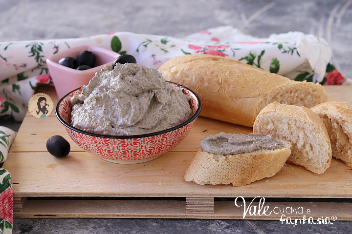 Crema alle olive ricetta per pasta, crostini e bruschette