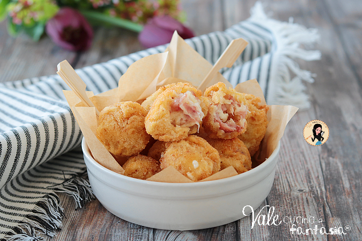 Crocchette con speck e formaggio ricetta facile, veloce e gustosa