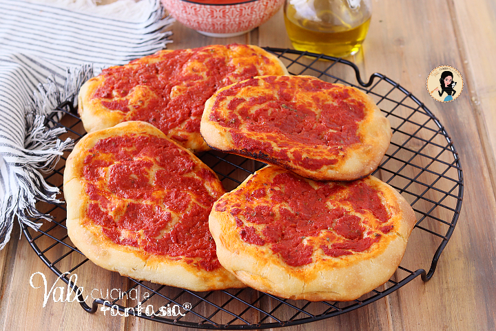 Pizzette rosse romane ricetta pizzette al pomodoro degli anni 80