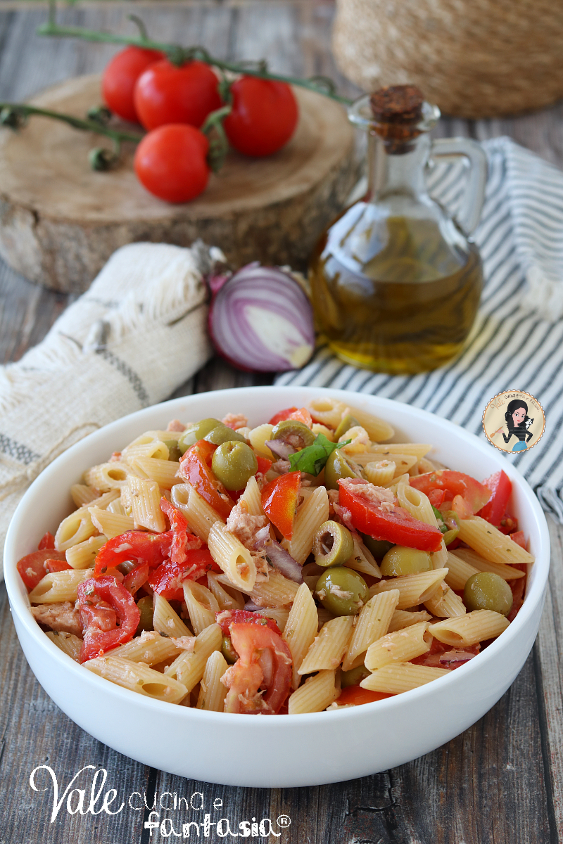 Pasta alla Liparota ricetta primo piatto facile e veloce, ricette primo piatto siciliano ottimo da gustare sia caldo che freddo.