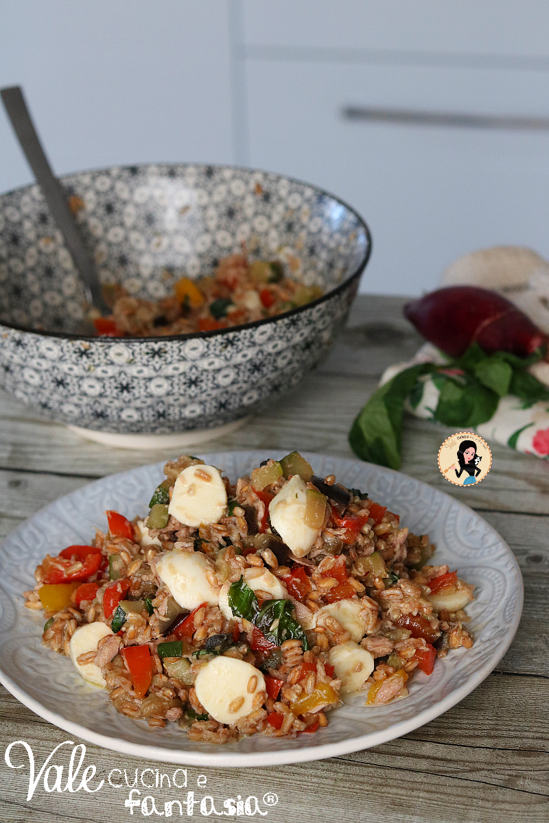 Insalata di farro e verdure ricetta estiva velocissima! Farro con tonno e verdure, primo piatto freddo facile e veloce