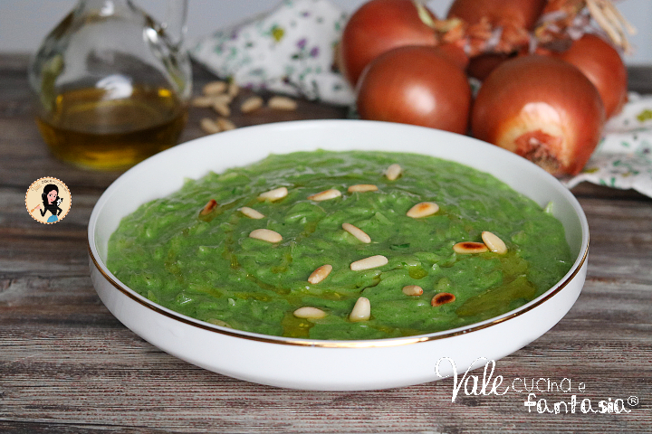Risoni con crema di spinaci ricetta pastina con spinaci veloce per preparare la minestrina con crema di spinaci.