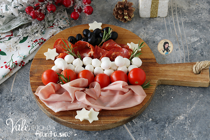 Tagliere Albero di Natale ricetta antipasto di Natale facile e scenografico