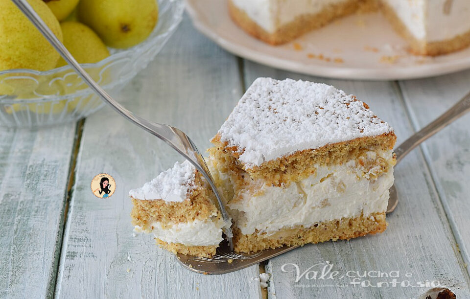 Torta ricotta e pere Amalfitana ricetta della Torta di Amalfi con basi alle nocciole, crema di ricotta e pere succose!