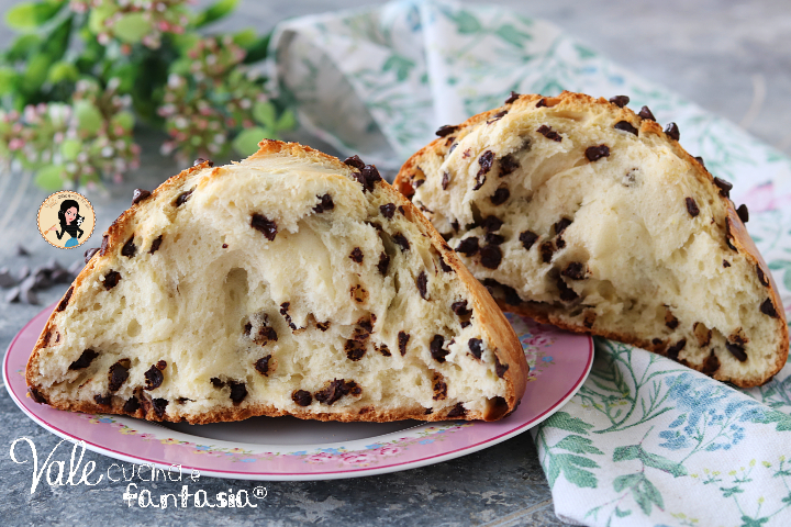 Brioche al cioccolato o Pangocciolo gigante o ancora Cramique ricetta dolce lievitato