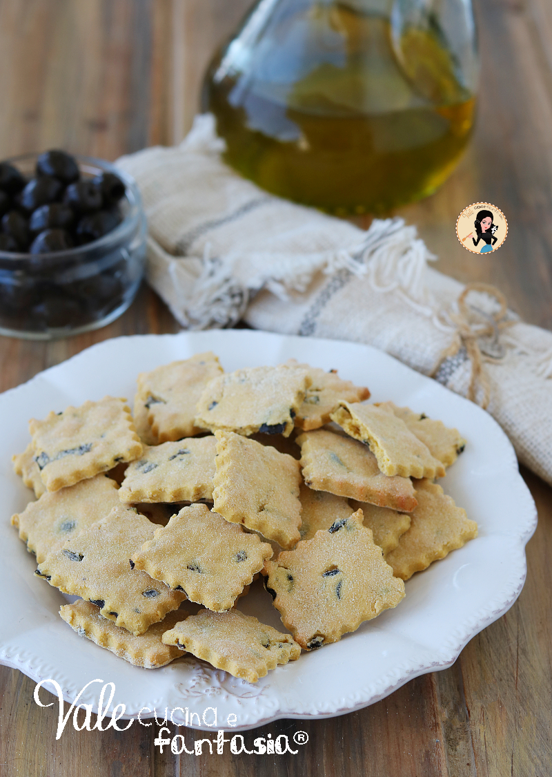 Crackers di ceci e olive ricetta pronta in 10 minuti!
