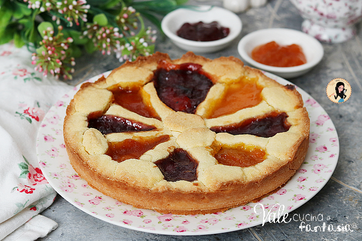 Crostata bicolore alla marmellata una crostata con la confettura facile, pazzesca e golosissima!