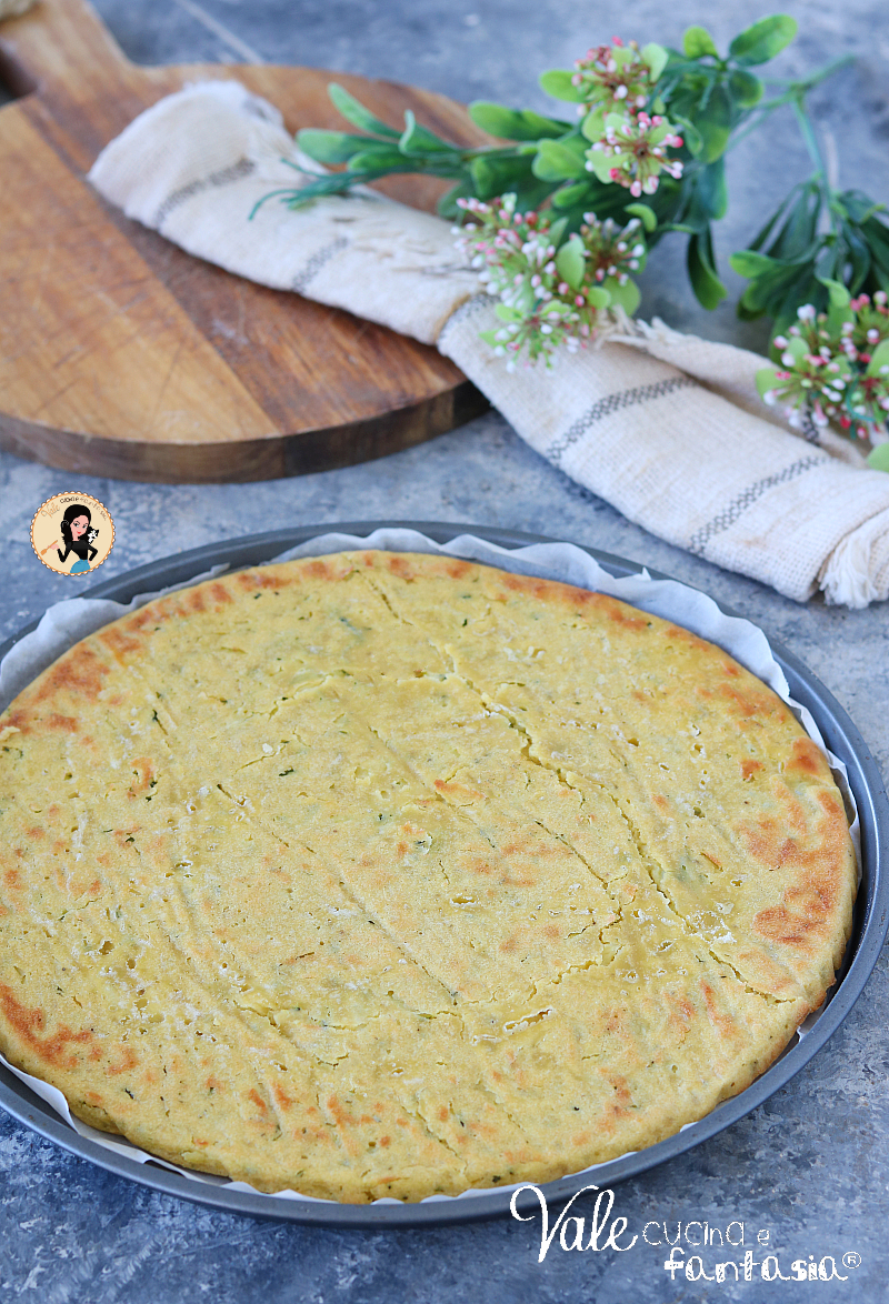 Schiacciata di ceci e zucchine ricetta facile e con poche calorie! Farinata di ceci e zucchine, schiacciata con farina di ceci veloce!