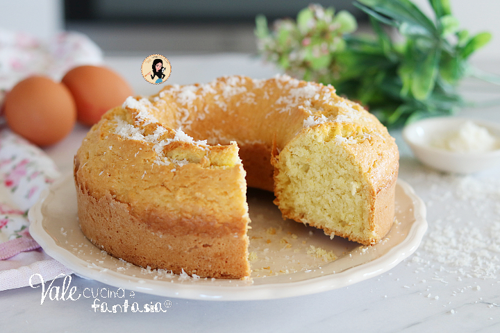 Ciambellone al latte di cocco ricetta ciambella sofficissima senza burro e olio ma con tanto latte di cocco nell'impasto