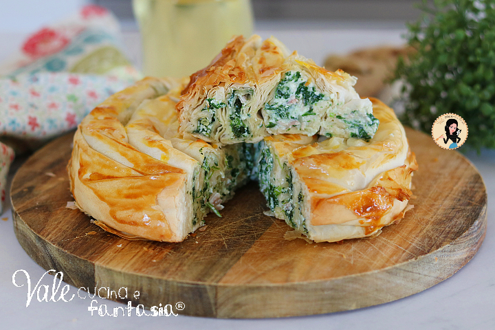 Burek con ricotta e spinaci ricetta torta salata turca buonissima e facilissima da preparare!