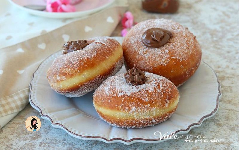 Bomboloni con nutella sofficissimi o bombe con nutella ricetta infallibile!