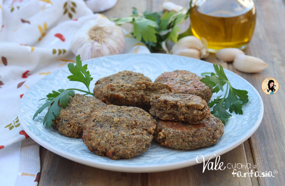 Polpette di funghi ricetta facile e veloce per un antipasto sfizioso o un secondo piatto vegetariano leggero e veloce