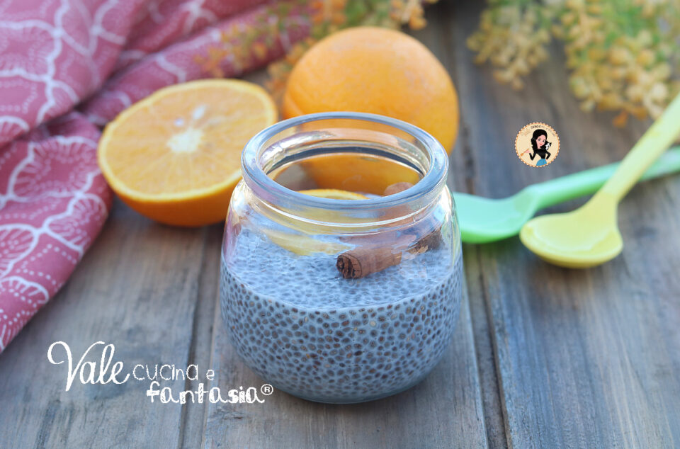 Chia Pudding ricetta del budino con semi di chia leggero e proteico, ricetta pudding con semi di chia sano e salutare!