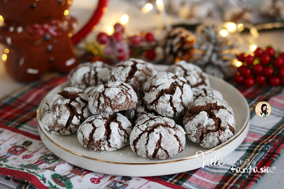 Chocolate Crinkle Cookies o biscotti al cioccolato americani
