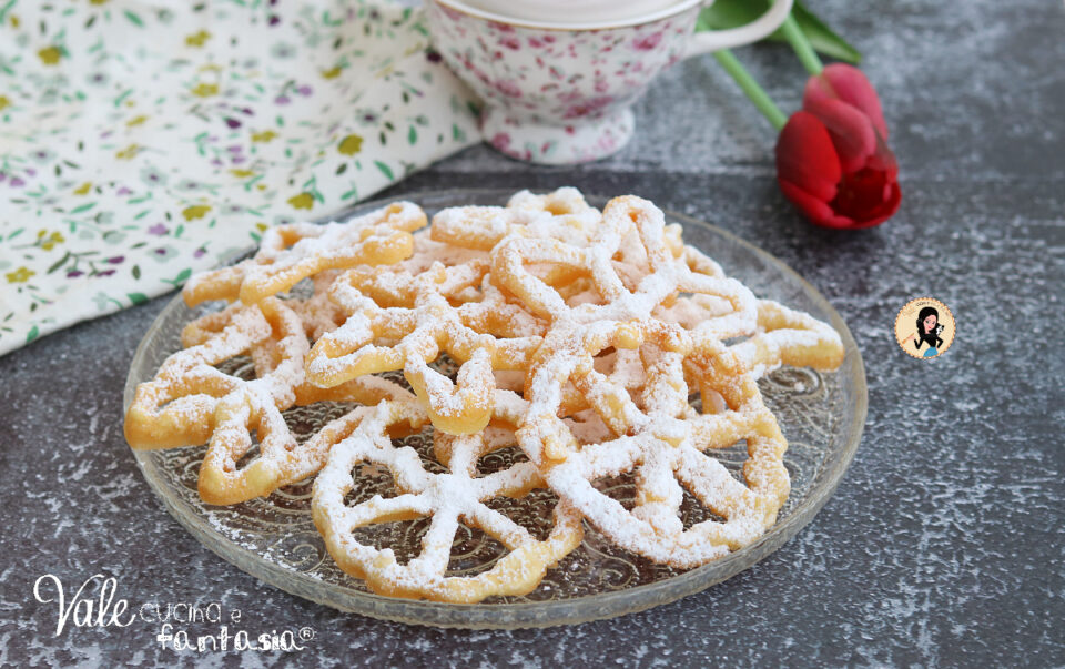 Frittelle Altoatesine con il ferro ricetta delle frittelle croccanti tutti i consigli per utilizzare i ferri e come farle staccare subito!