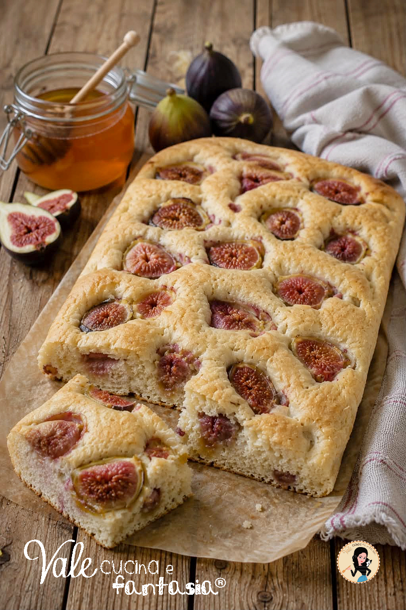 Focaccia con i fichi ricetta morbidissima come non l'avete mai vista