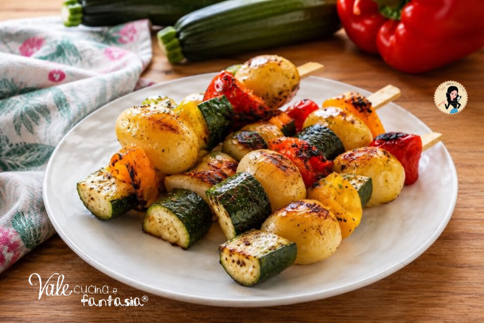 Spiedini di verdure ricetta in padella o al forno, leggera, facile e buonissima per gustare le verdure in modo diverso e sfizioso!
