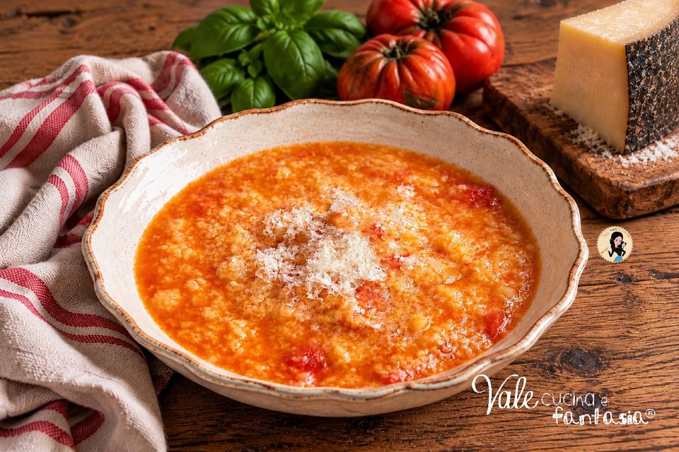 Frascarelli romani ricetta povera della tradizione che conquista al primo assaggio, frascarelli con sugo di pomodoro e pecorino