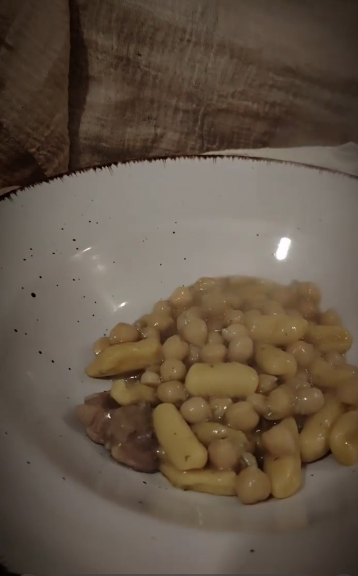 Cavatelli ceci e costine