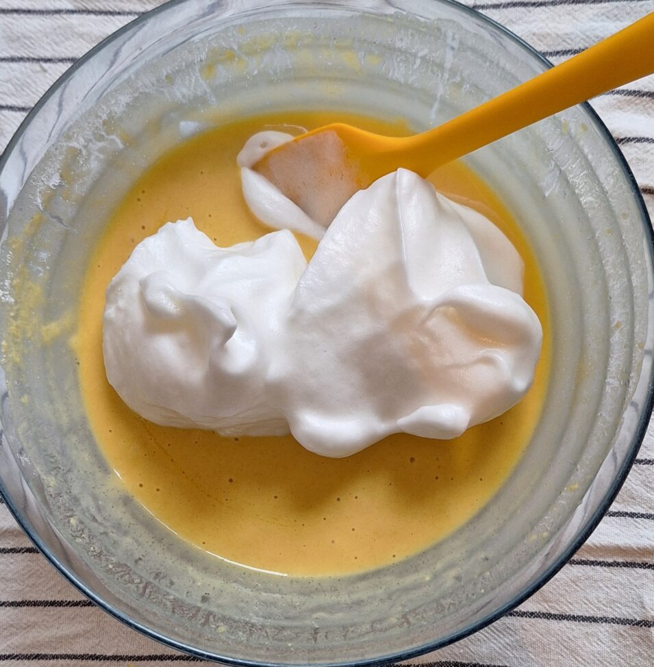 Chiffon Cake con uvetta