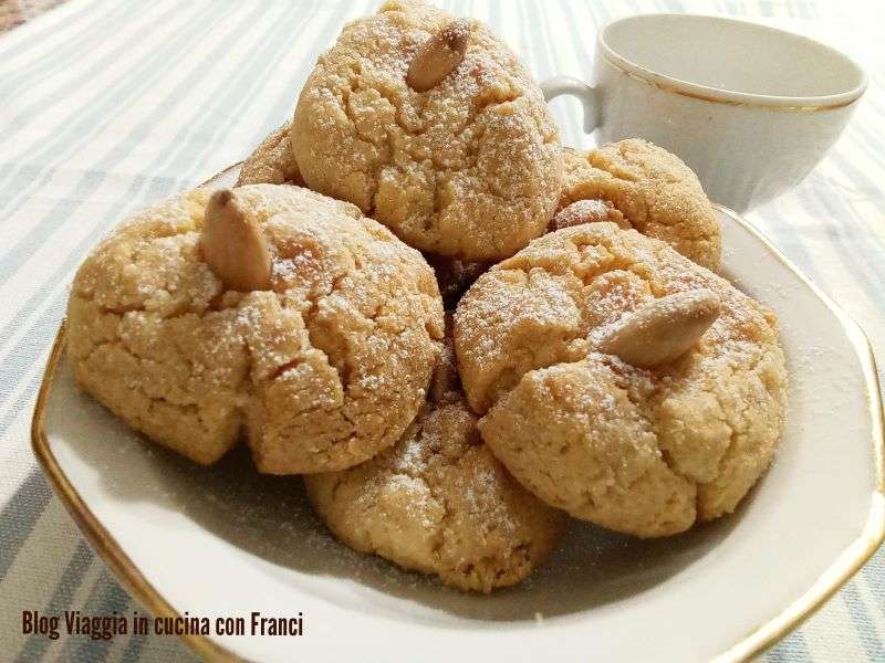 biscottini con farina di mandorle
