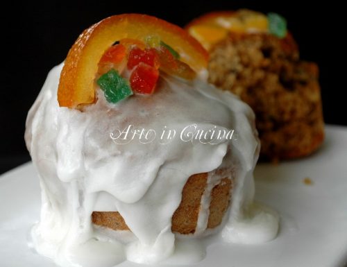 Muffin con mandorle nocciole e canditi