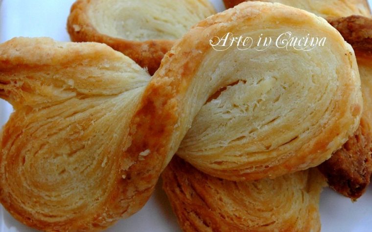Dolci con pasta sfoglia veloce Dolci con pasta sfoglia veloce