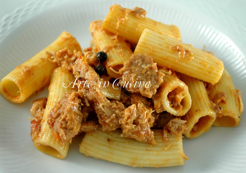 Pasta Al Ragù Di Coniglio E Salsiccia Primo Di Carne