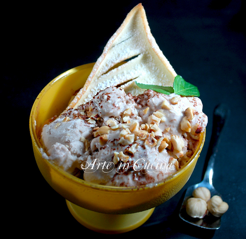 Gelato alla nocciola senza gelatiera