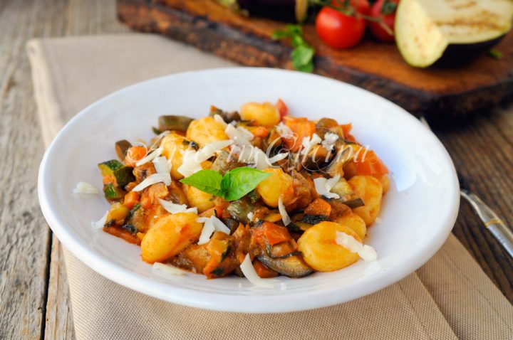 Gnocchi al ragu di verdure ricetta facile vickyart arte in cucina