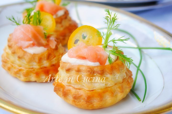 Vol au vent salmone e robiola ricetta facile