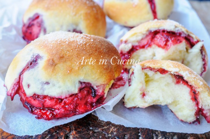 Brioche soffici alla marmellata di mirtilli light vickyart arte in cucina