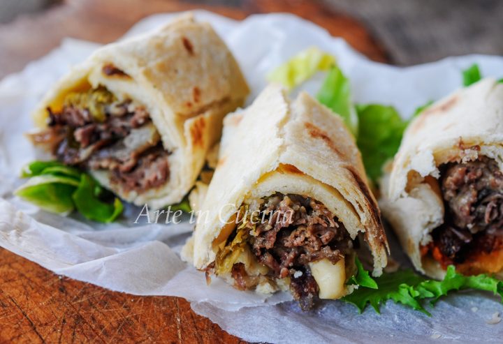 Rotolini di piadina con straccetti di vitello e insalata