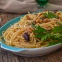 Spaghetti risottati noci e olive ricetta velocissima e sfiziosa