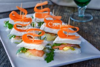 Tartine con salmone veloci