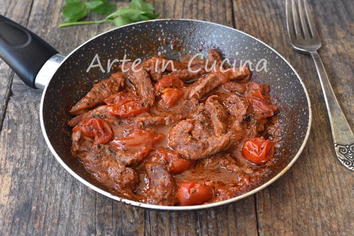 Straccetti di vitello alla pizzaiola