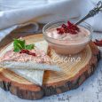 Mousse per tartine con peperoncini cruschi velocissima Mousse per tartine con peperoncini cruschi velocissima